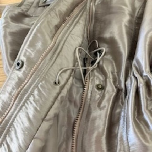 vest - Picture 2 of 2